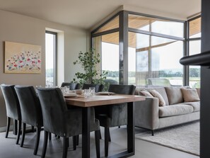 Dining - House with plenty of light and spacious terrace (Wissenkerke)