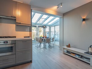 Fridge, oven, stovetop, dishwasher - Holiday home at the Oosterschelde (Kamperland)