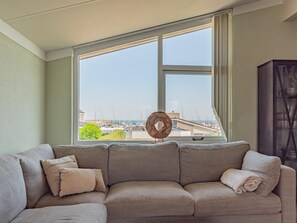 Living area - Nice holiday home with a spacious terrace (Kamperland)