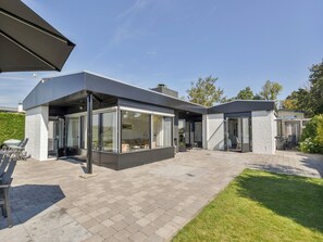 Terrace/patio - Holiday home on Lake Veere (Kamperland)