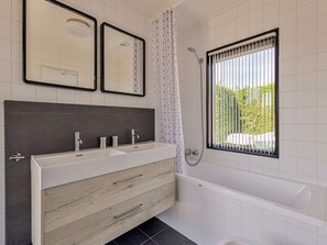 Shower - Holiday home on Lake Veere (Kamperland)