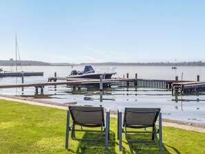 Property grounds - Holiday home on Lake Veere (Kamperland)