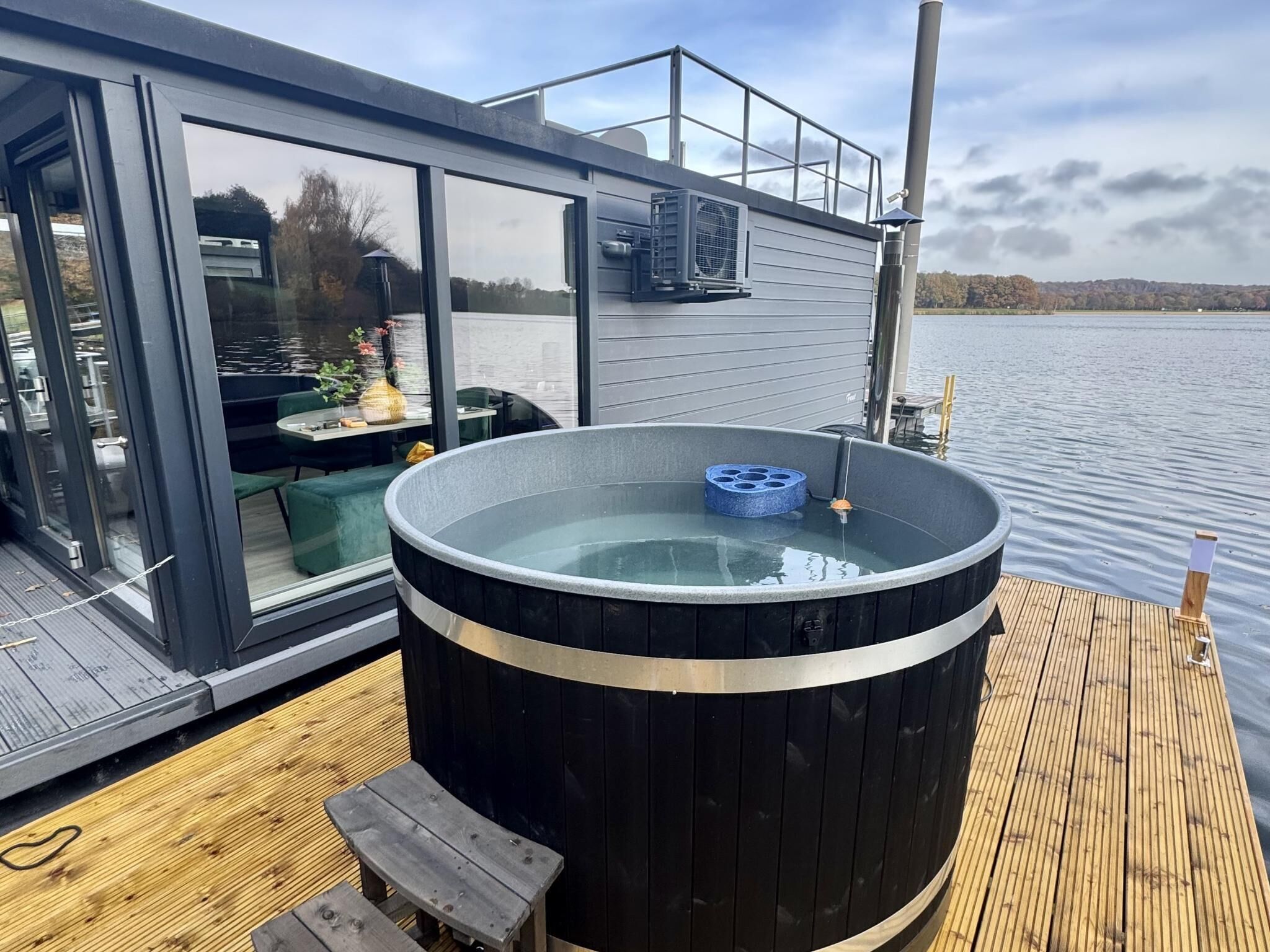 室外 SPA 浴池
