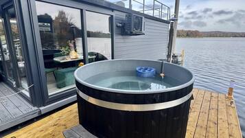 室外 SPA 浴池