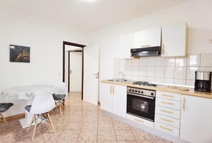 Private kitchen - No.:5 Apartment on the second floor, large balcony, sea view! (Vodice)