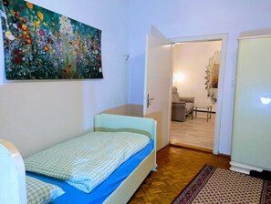 5 多间卧室、熨斗/熨衣板、WiFi、床单