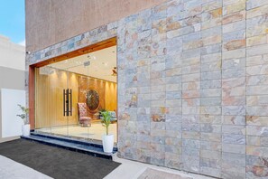 Reception - Super Townhouse OAK Chandigarh (Dera Bassi)