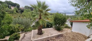 Property grounds - Hosted Bed and Breakfast in charming country house (Olivella)