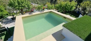 Pool - Hosted Bed and Breakfast in charming country house (Olivella)
