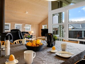 Dining - "Erikka" - 40km from the sea by Interhome (Ansager)