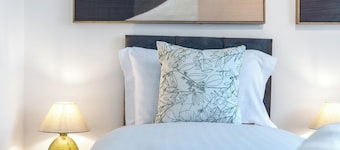 Contractor 4-Bed | FREE Parking | Wi-Fi | Hemel
