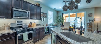 Luxury Tahoe adjacent- 4-Bedroom Retreat - Family-Friendly North Reno Escape