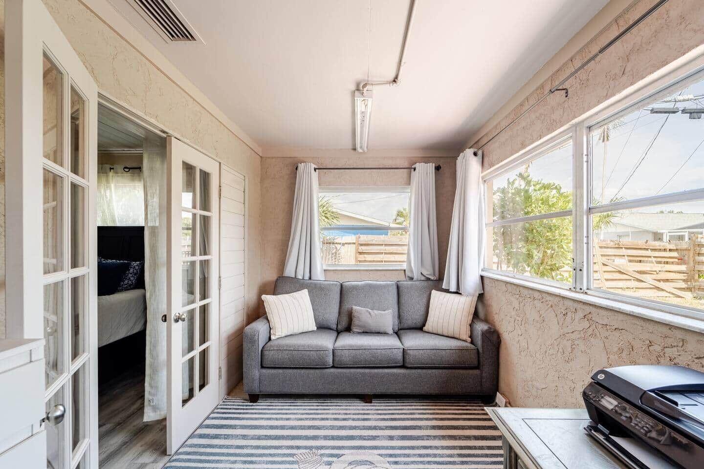 Ripple Inn: Private Retreat Mins To The Gulf - ベニス, FL