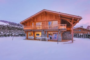 Exterior - Chalet, 1st floor, hammam, terrace, fireplace or stove, parking, ski locker, 175m², Megève (Megève)