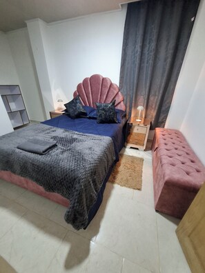 3 dormitorios, tabla de planchar con plancha, wifi gratis y ropa de cama