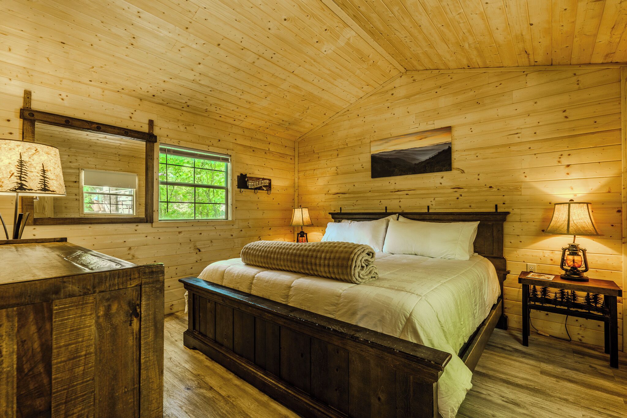 1 bedroom, desk, free WiFi, bed sheets