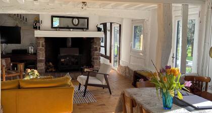 Authentic Normandy farmhouse near a Seine nature reserve