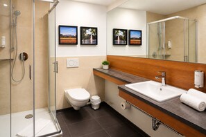 Comfort Double or Twin Room, Non Smoking | Bathroom | Free toiletries, hair dryer, towels, soap