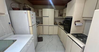 Room-h2 Exceptional Location Near the Hi