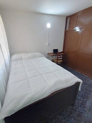 Room-h2 Exceptional Location Near the Hi
