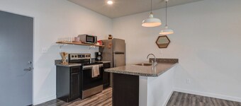 Top Floor Apartment Downtown Clarksville