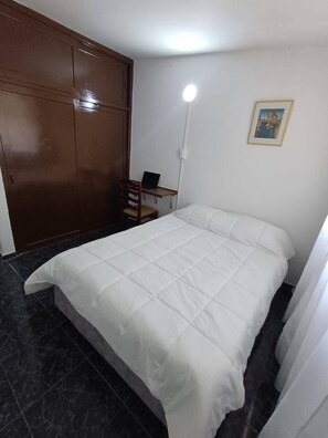 Zimmer, 1 Schlafzimmer, Balkon