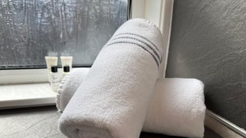 Dusj og hårføner