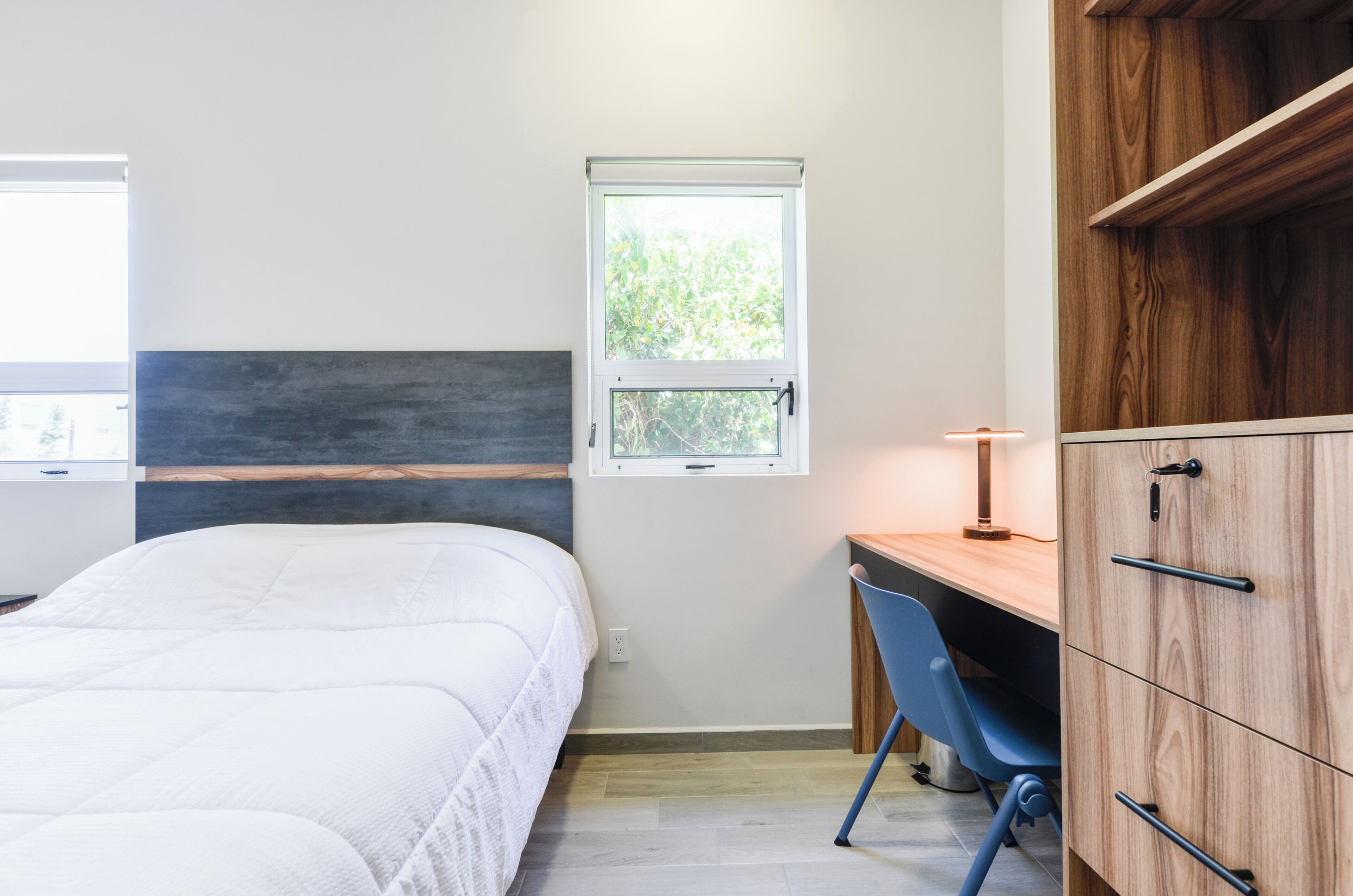 Comfort-huone | Työpöytä, kannettavalle tietokoneelle sopiva työtila, ilmainen Wi-Fi