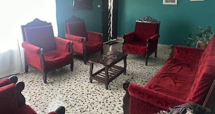 Room-h4 Exceptional Location Near Histor