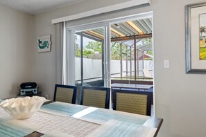 Dining - Palm Harbor Pool Home Near Beaches and Golf (Palm Harbor)