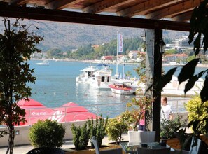 Outdoor dining - Amor Residence - One Bedroom Apartment with Terrace and Sea View (1 ) (Herceg Novi)