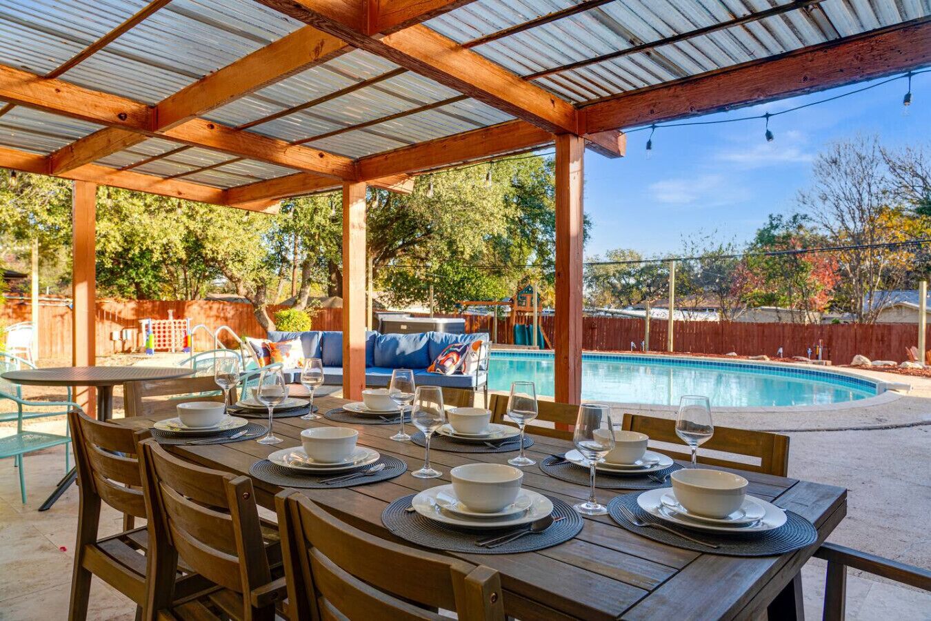 Outdoor dining