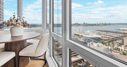 Corner 2BR Skyline Views, High Floor, Walk to Times Square