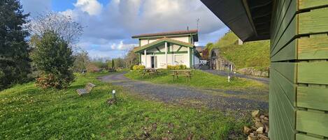 Junior Duplex | Exterior