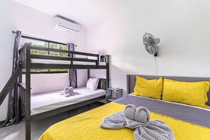 4 bedrooms, iron/ironing board, WiFi, bed sheets - Spacious 4-bedroom house in terrific Puerto Viejo de Talamanca with AC (Puerto Viejo de Talamanca)