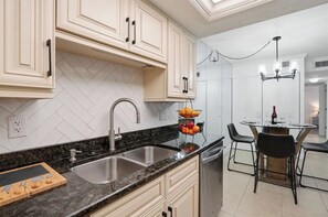 Fridge, microwave, oven, stovetop - Baywood Colony - 2BR 2BA - Siesta Key Area (Sarasota)