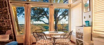 2 Bedroom Cabin Overlooking Lake Buchanan At Spider Mountain