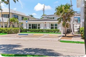 Nicht klassifiziertes Bild, 4 von 6, Schaltfläche