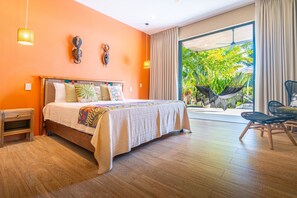 4 bedrooms, in-room safe, iron/ironing board, free WiFi - Villa Assinie Beachfront Home with Direct Ocean Access (Parrita)