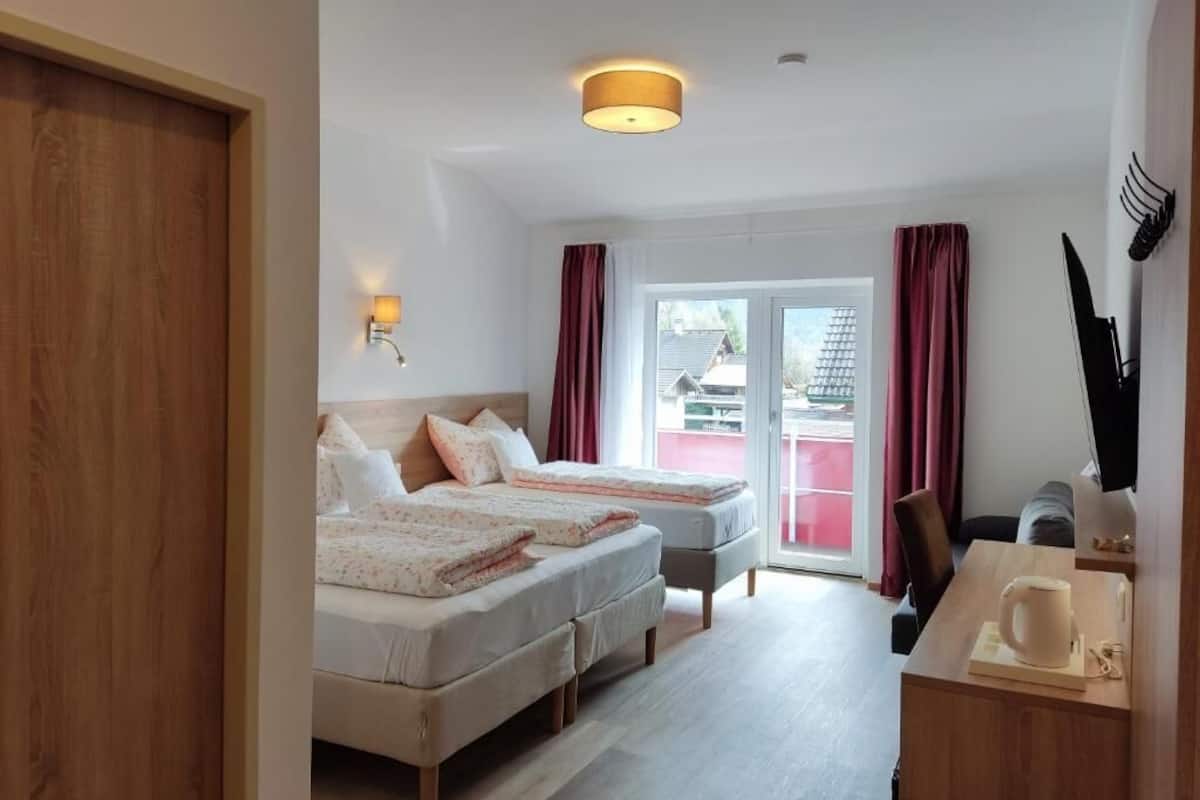 Quarto duplo conforto, sacada, vista para a montanha