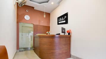 Hus | Reception