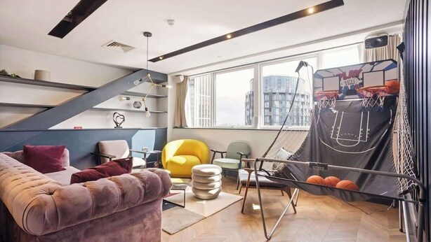 Game room - 1 Min Walk to Wembley Stadium Sleeps 10 Gym (London)