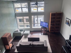 Living area - FIFA 2026 Rental. Beautiful Loft in Prime Location. 3 Month Rental. (Vancouver)