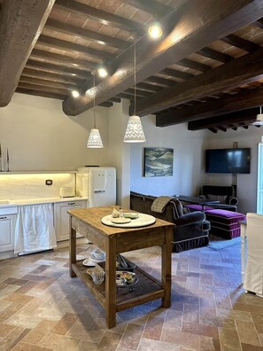 Interior - Large Penthouse with one Bedroom and Panoramic Views (Todi)