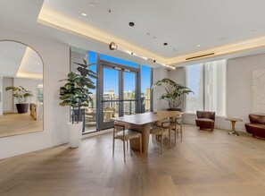 Interior - Luxe & Chic 1-BR - Rooftop Pool & Sea View (Miami)