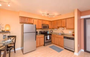 Private kitchen - Hyde Park Modern 1 Bedroom – Walk to Everything! (Tampa)