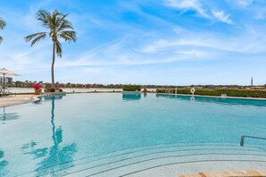 Pool - Spacious 3-bedroom condo within the main gate of Miromar Lakes (Miromar Lakes)