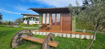 Apartamento estándar, patio, vistas al patio | Jardines del alojamiento