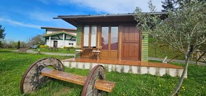 Standard-Apartment, Terrasse, Blick auf den Innenhof | Unterkunftsgelände