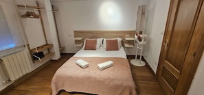 Room - Bizkar Bare Apartamento 3 (Sopuerta)